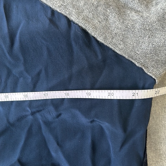 Vince silk and cashmere sweater - Picture 6 of 7